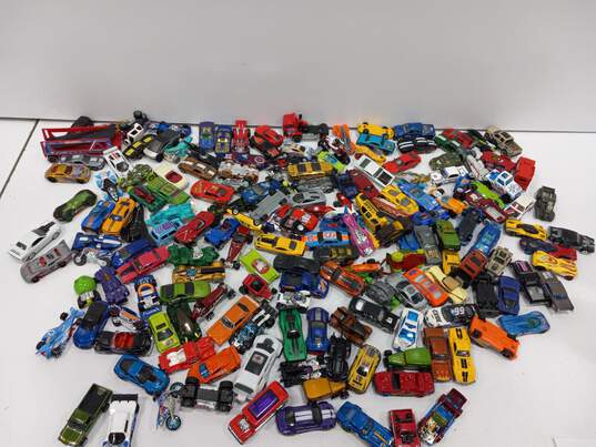 12.9lbs Bundle of Assorted Toy Vehicles image number 1