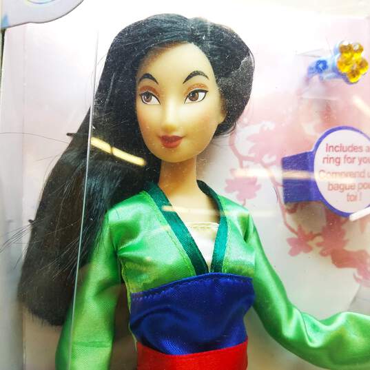 Disney Store Princess Mulan classic Barbie Doll with ring for you