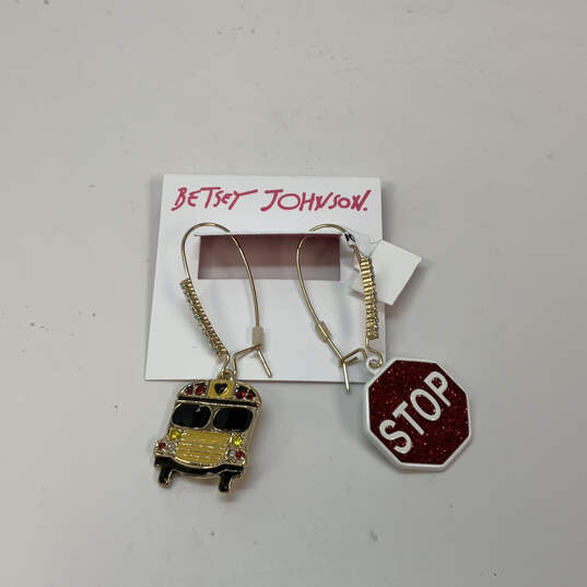 NWT Designer Betsey Johnson Gold-Tone Bus & Stop Mismatch Dangle Earrings image number 2
