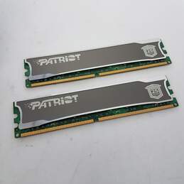 Lot of 2 Patriot 4GB DDR2 RAM alternative image