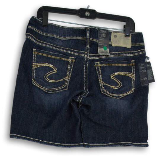 NWT Silver Jeans Co. Womens Blue Suki Mid-Rise Curvy Fit Bermuda Shorts Size 29 image number 2