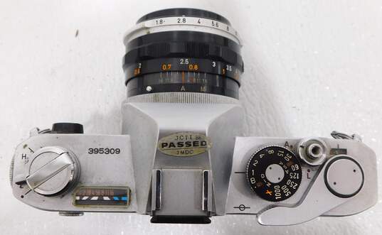 Canon FX SLR 35mm Film Camera W/ Lens & Case image number 3