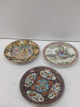 Bundle of 3 Assorted Collector Plates