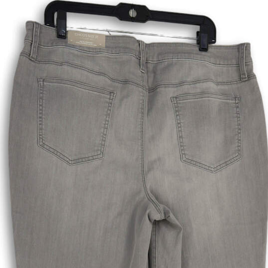 NWT Womens Gray Denim Mdium Wash 5 Pocket Design Skinny Jeans Size 3T image number 4