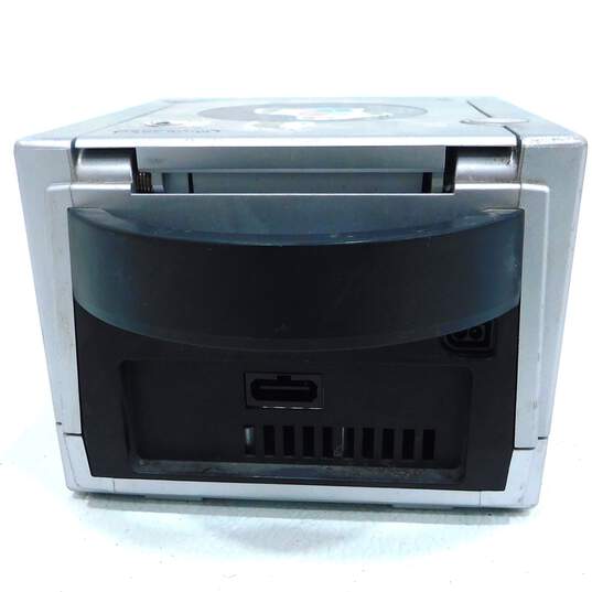 Nintendo GameCube Platinum Console- Parts + Repair image number 5