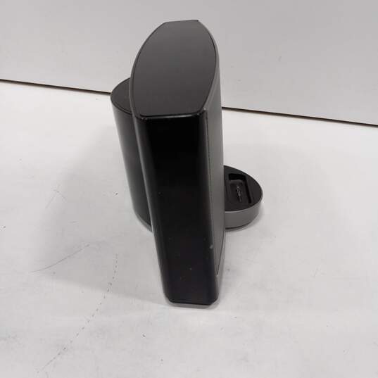Bose Sound Dock Portable Digital Music Systems image number 2