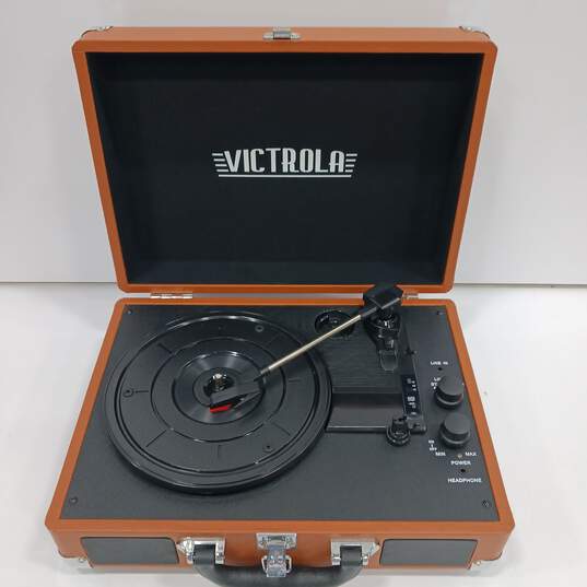 Victrola Portable Bluetooth Turntable Model VSC-550BT CGIOB image number 4