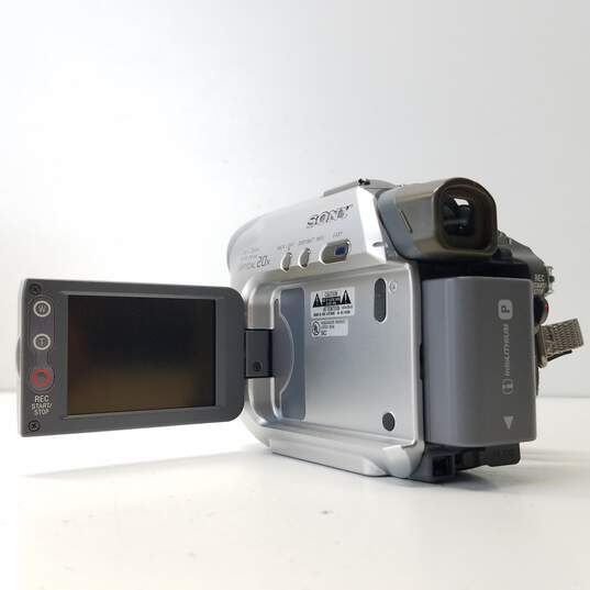 Sony Handycam DCR-HC21 MiniDV Camcorder FOR PARTS OR REPAIR image number 5