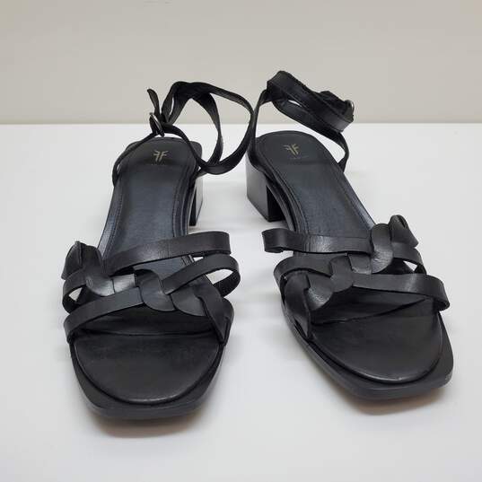 FRYE Women's Cindy Buckle Sandal Heeled Black Leather Strap Sandals Sz 38 image number 3