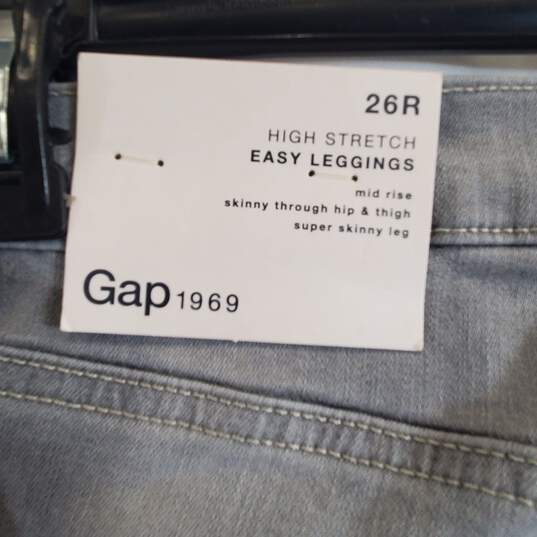 Gap Women Gray Jeans NWT 26R NWT image number 4
