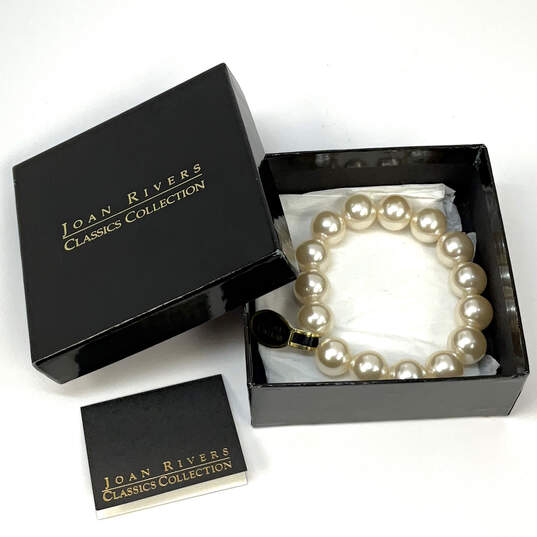 Designer Joan Rivers White Pearl Elastic Band Beaded Bracelet With Box image number 3