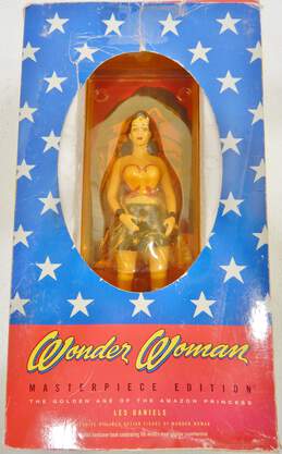 Wonder Woman Masterpiece Edition The Golden Age of the Amazon Princess Figure & Book