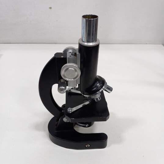 Tasco Delux Microscope in Wooden Box image number 9
