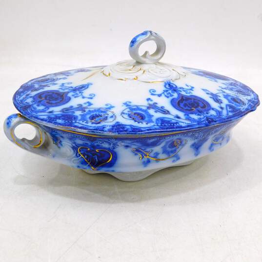 Antique Wedgwood Semi-Porcelain Covered Serving Dish image number 1
