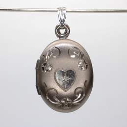 14K White Gold Etched Heart Oval Locket Pendant - 2.3g