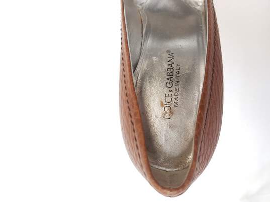 Dolce and Gabbana Women's Brown Pebble Pumps High Heels Size 38.5 (Authenticated) image number 8