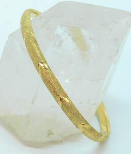 Elegant 14K Yellow Gold Brushed & Etched Hinged Bangle Bracelet 5.3g