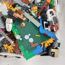 6.4lb Bundle of Assorted Lego Building Bricks and Pieces alternative image
