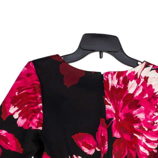 Womens Black Pink Floral Round Neck Back Zip Sheath Dress Size 4 image number 4