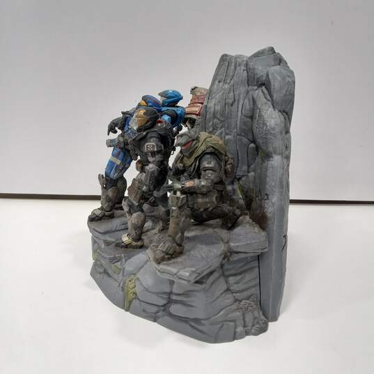 2010 Halo Reach Legendary Edition Statue image number 3