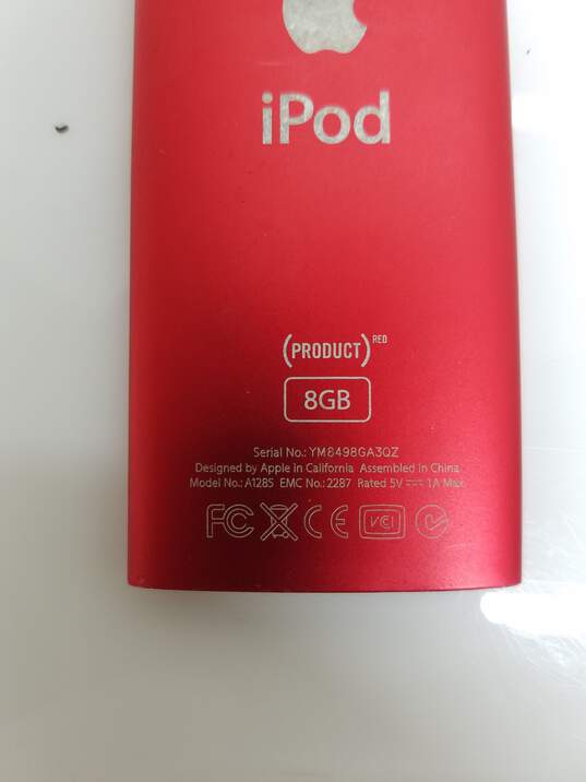 Apple iPod Nano (4th Generation) Red 8GB MP3 Player image number 5