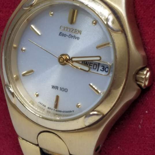 Citizen Eco-Drive E-000 25mm Gold Tone Date Analog Bracelet Watch 54.0g image number 3