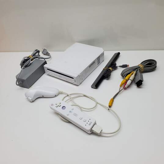 VTG. Bundle Nintendo Untested P/R* Wii Console Controller & A/V Power Cords image number 1