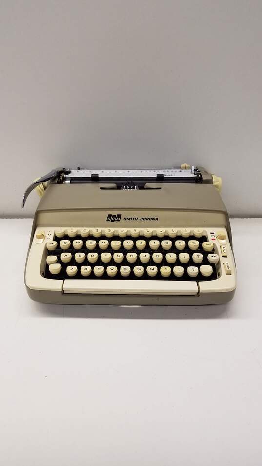Smith-Corona Galaxie Typewriter image number 3