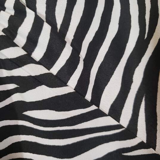 Womens Zebra Print Round Neck Short Sleeve Pullover Blouse Top Size Medium image number 3