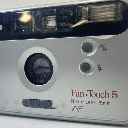 Nikon Fun Touch 5 35mm Point & Shoot Camera image number 3
