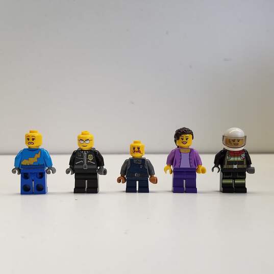 Mixed LEGO Yellow Minifigures Bundle (Set of 30) image number 4