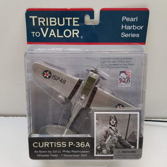 Wings of Valor Tribute to Pearl Harbor Series CURTISS P-36A Philip Rasmussen NIP image number 1