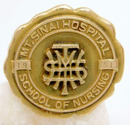 VNTG 10K Yellow Gold Mt Sinai Hospital School of Nursing Brooch 9.5g image number 1