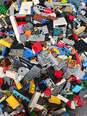 6.5lb Bundle of Assorted Building Blocks and Pieces image number 1