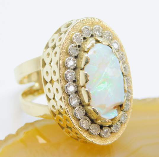Vintage Artisan 18K Yellow Gold 0.21 CTTW Diamond & Opal Statement Ring 9.1g image number 2
