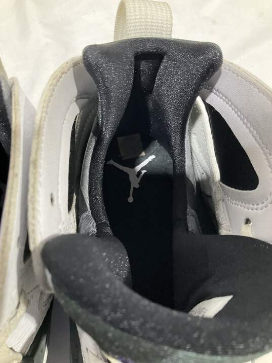 Men's Nike Jordan Shoes image number 6