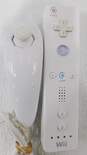 Nintendo Wii W/ 1 Controller and 1 Nunchuck image number 3