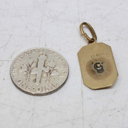 10K Yellow Gold Religious Pendant - 1.4g image number 3