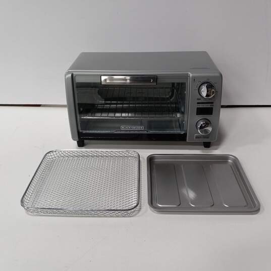 Black+Decker TOD1775G Silver Toaster Oven image number 1