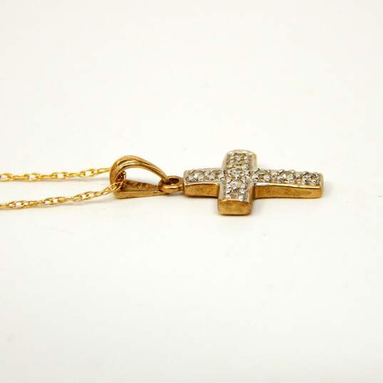 10K Yellow Gold Diamond Accent Cross Pendant Necklace 1.0g image number 3