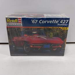 Revell 67 Corvette 427 Roadster 1:25 Model Car IOB Sealed