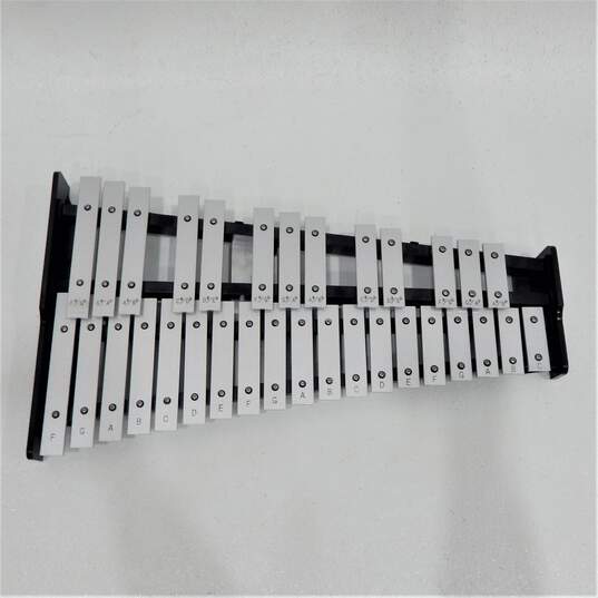 Ludwig Brand 32-Key Model Metal Glockenspiel Set w/ Rolling Case and Accessories image number 2