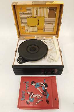 Vintage MCM Vanity Fair Model 600 Child's Record Player w/ Vinyl Tune Tote & 45s