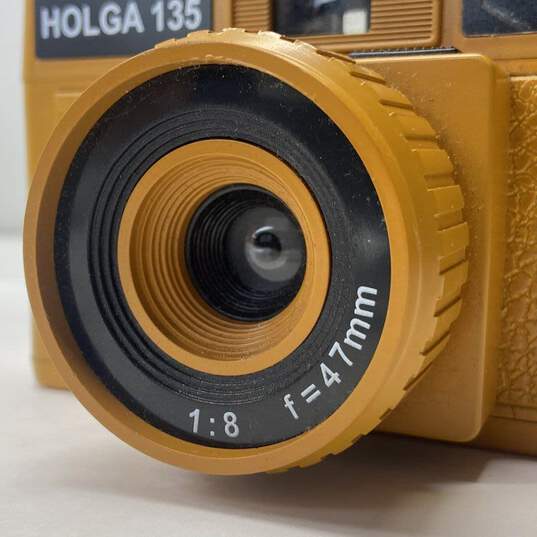 Holga 135 35mm Plastic Camera image number 2