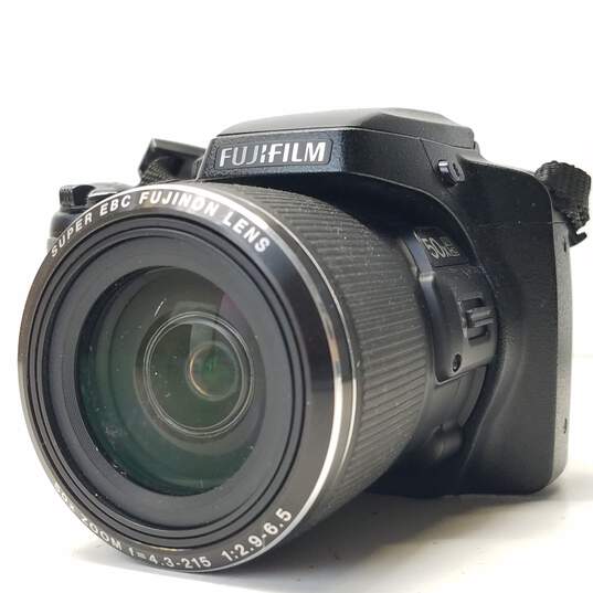 Fujifilm FinePix S9900W 16.2MP Digital Camera image number 3
