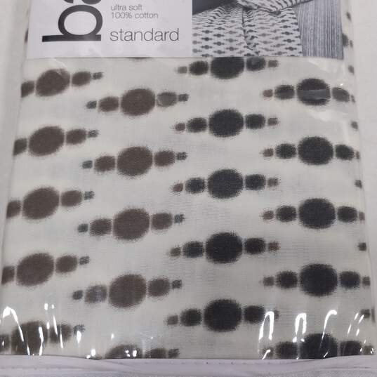 Bar III IKAT Dot Pattern Ultra Soft Cotton Two Pillowcases Size Standard image number 5