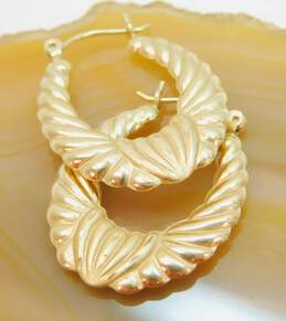 14K Gold Etched Brushed & Smooth Puffed Ridged Oblong Hoop Earrings 2.6g alternative image