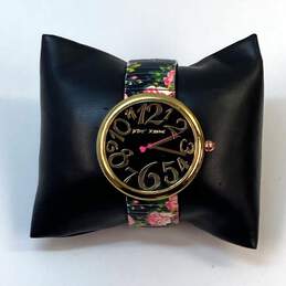 Designer Betsey Johnson SR626SW Gold-Tone Round Analog Quartz Wristwatch
