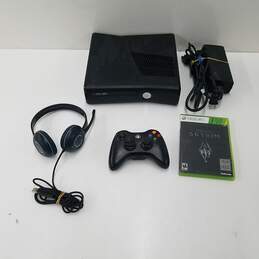 Microsoft Xbox 360 S Console 4GB Bundle