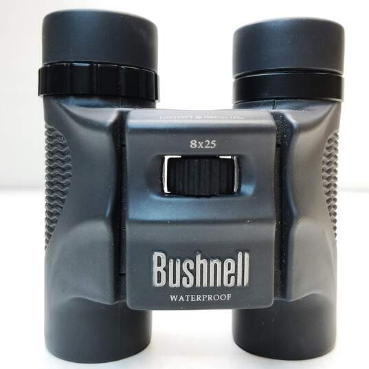 Bushnell 8x25 Waterproof Binoculars image number 3